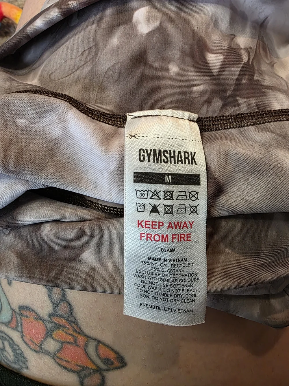 Gymshark Gray Marble Tie-Dye Leggings - Picture 6 of 7